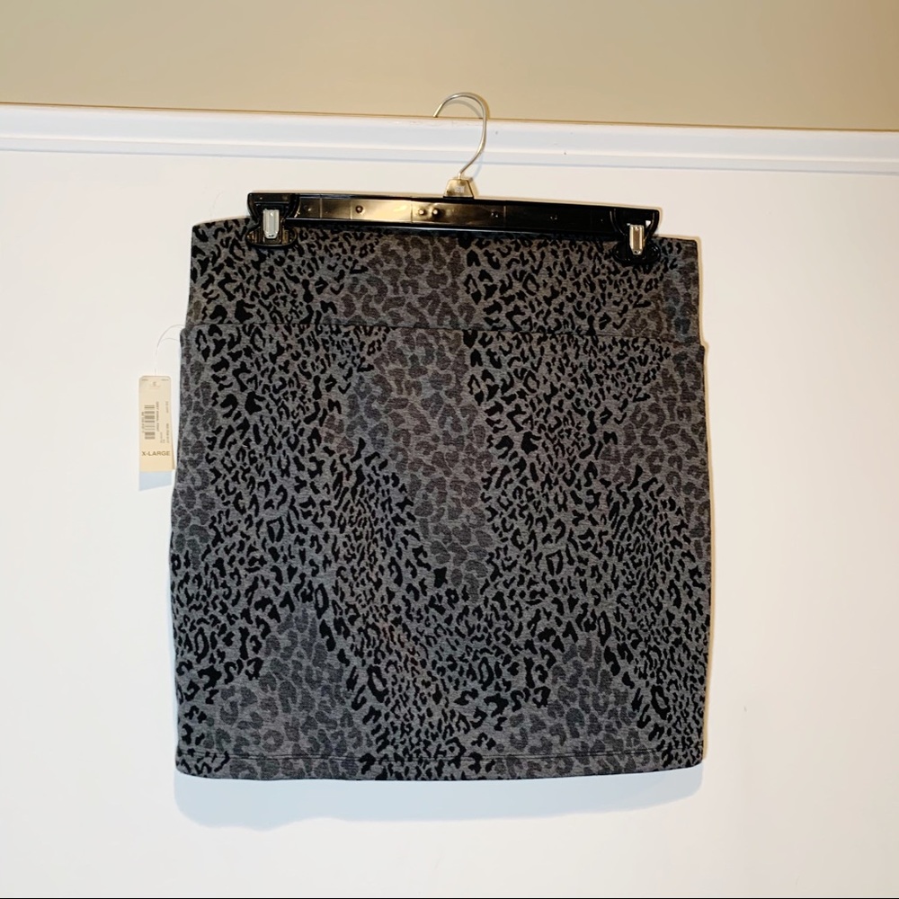 Decree Gray Animal Print Mini Skirt NWT - XL